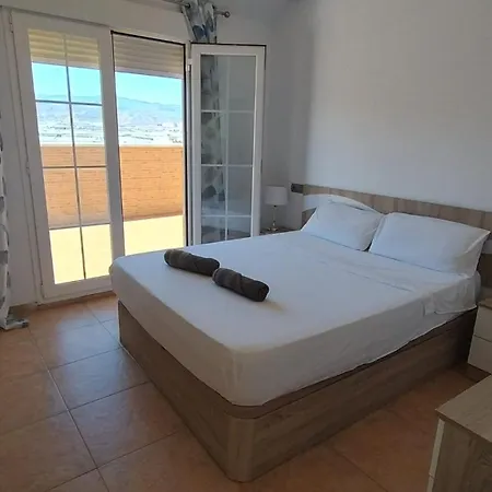 Atico Amplio Y Luminoso Zona Centro Garaje Solo Si Esta Disponible شقة روكيتاس ذي مار